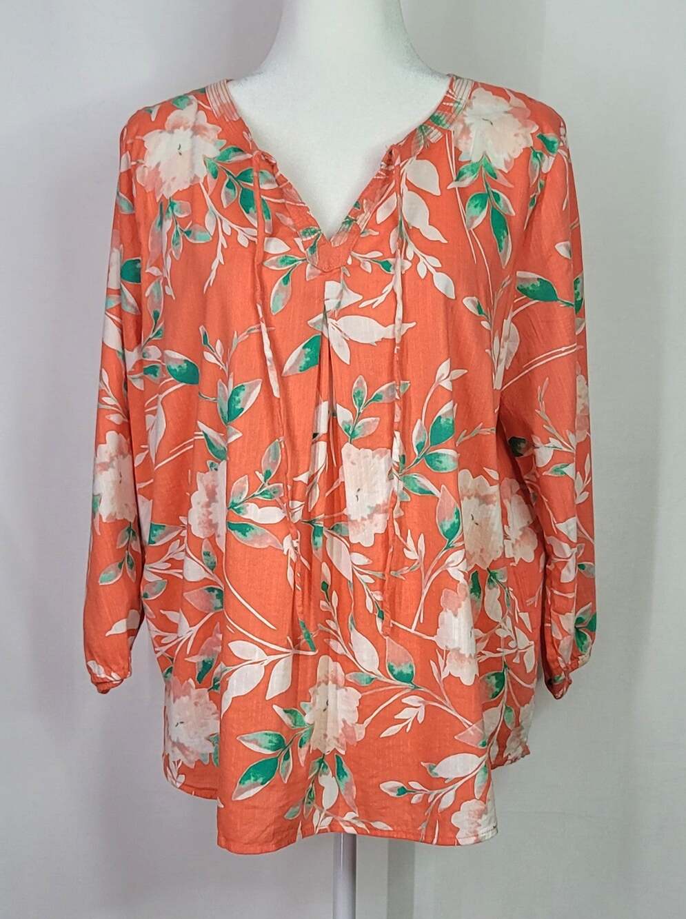 ST. JOHN'S BAY Coral Floral V-Neck with Tie String 3/4 Balloon Sleeve Top Size L